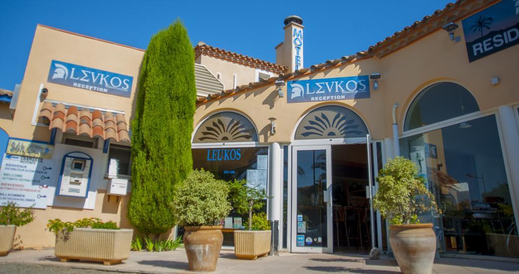 Hotel Le Leukos Льокат Екстериор снимка